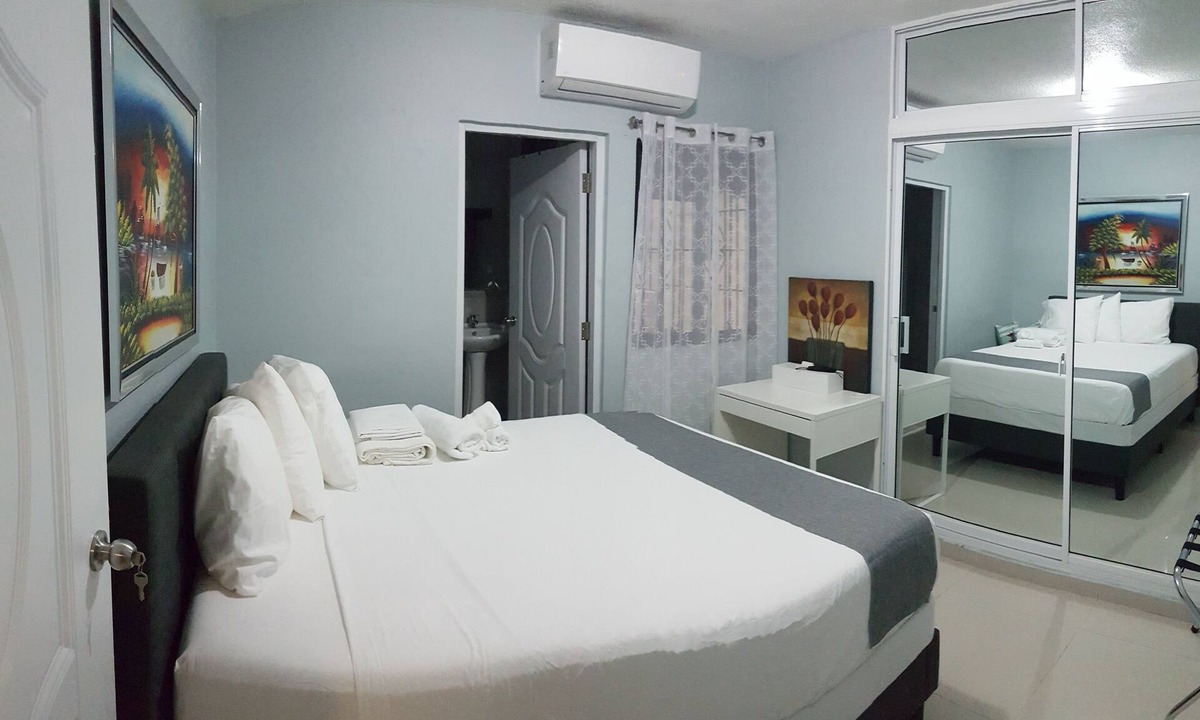 Santo Domingo Este House | Authentic DR Cozy 3BR House Steps from Supermarket