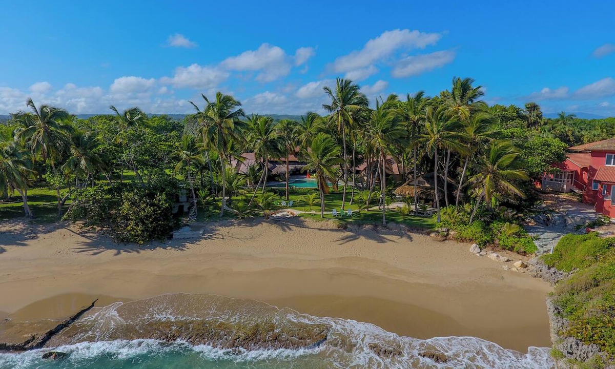 Cabarete House | Beachfront Paradise Pool, Staff In Seahorse Ranch