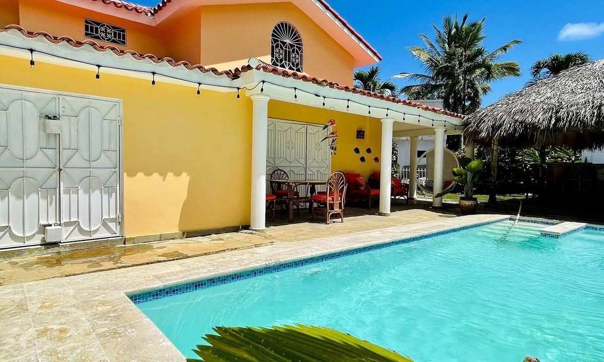 La Mulata Villa | Budget guest-friendly villa near Sosua, private pool, TV/Wi-Fi