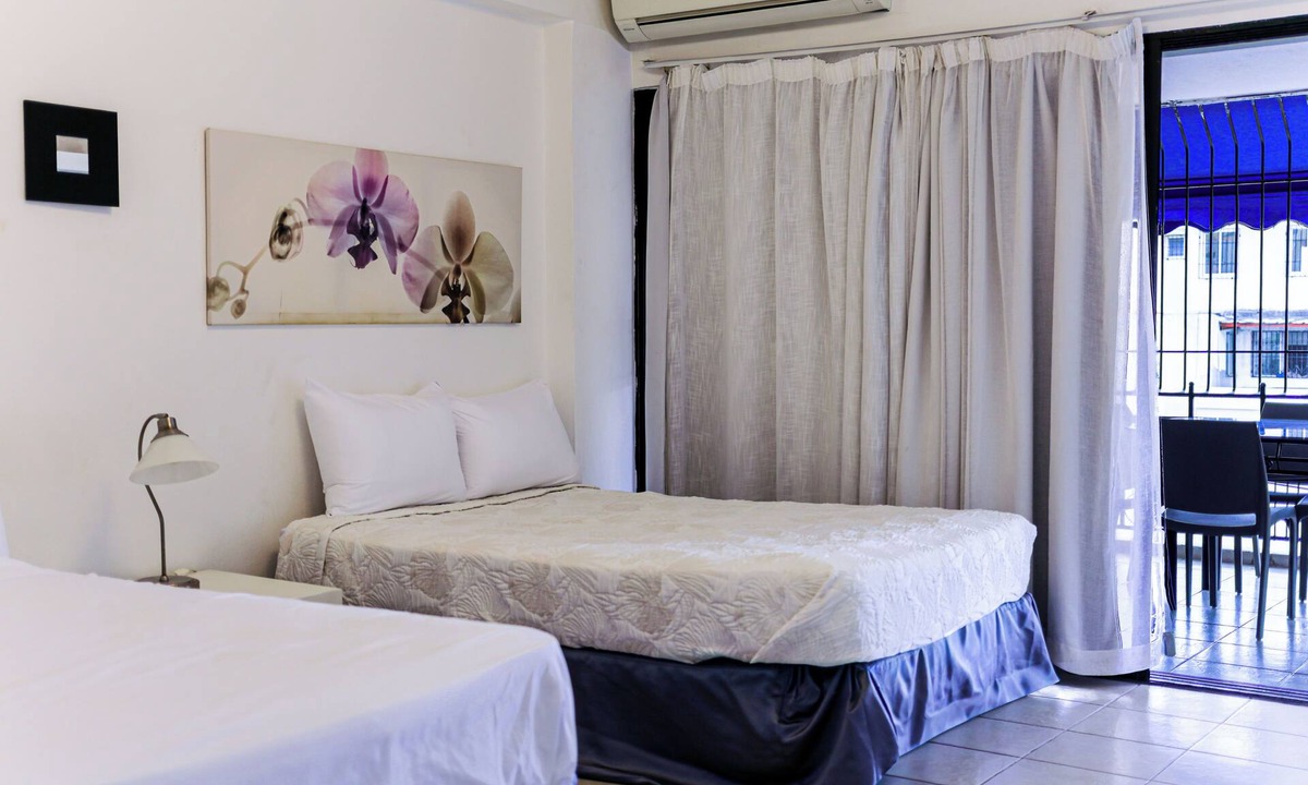 La Arboleda House | Centrally located Charming Suite