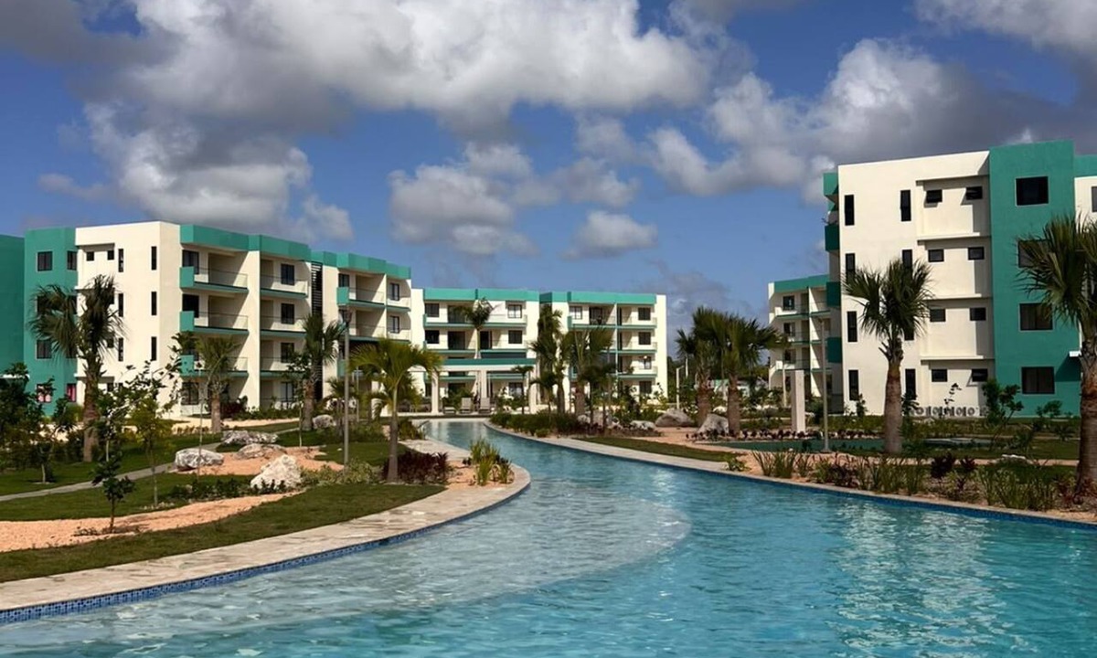 Veron Apartment | Cozy 2BR Apartment | Pool & Gated Community