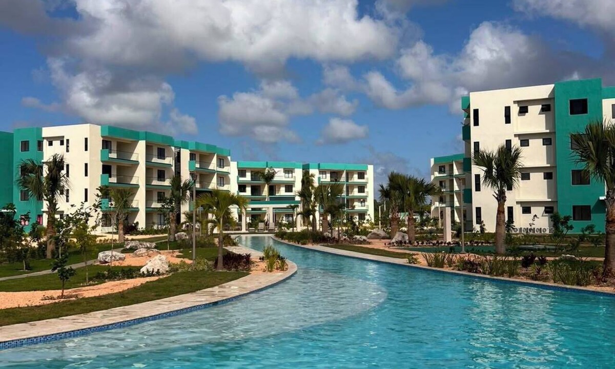 Veron Apartment | Cozy 2BR Condo, Pool & Gated Community, Sleeps 4