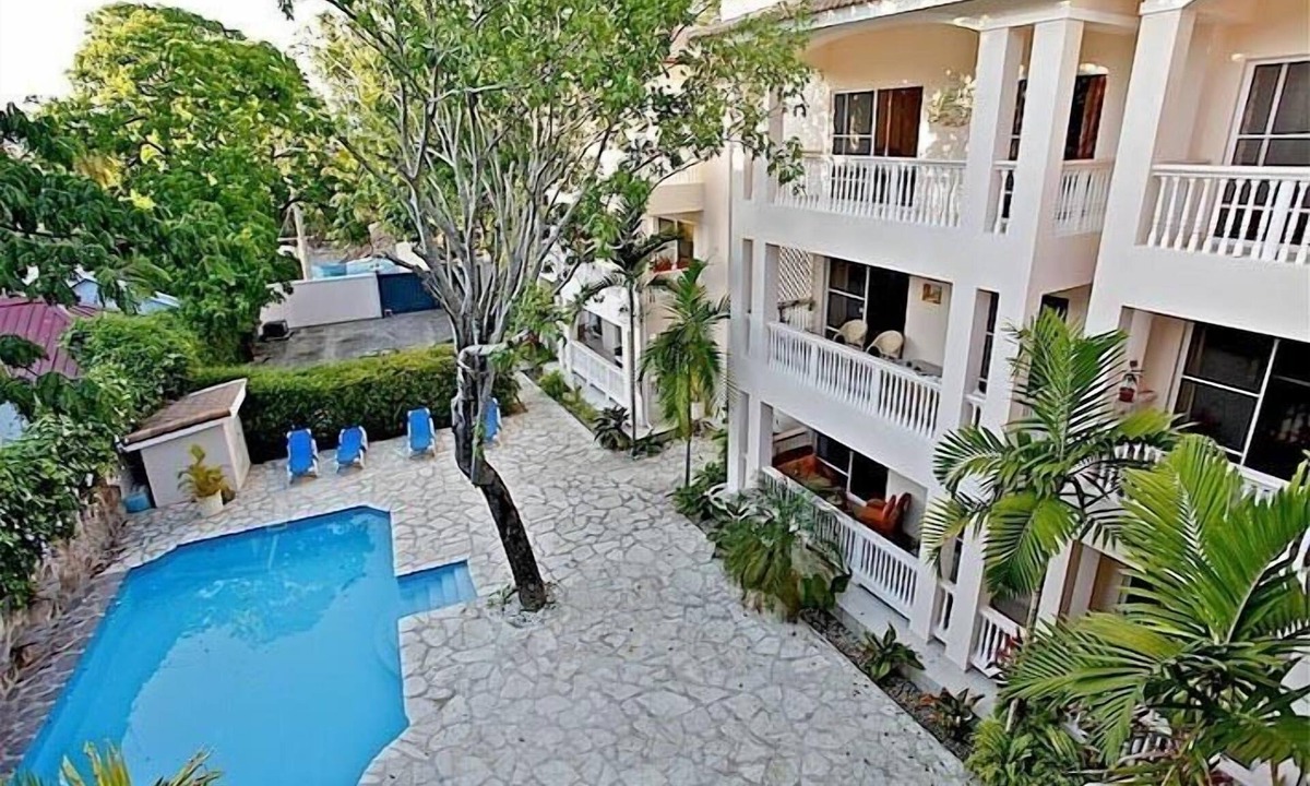 El Batey Condo | Cozy Condo. Practically on the Beach. Sosua.