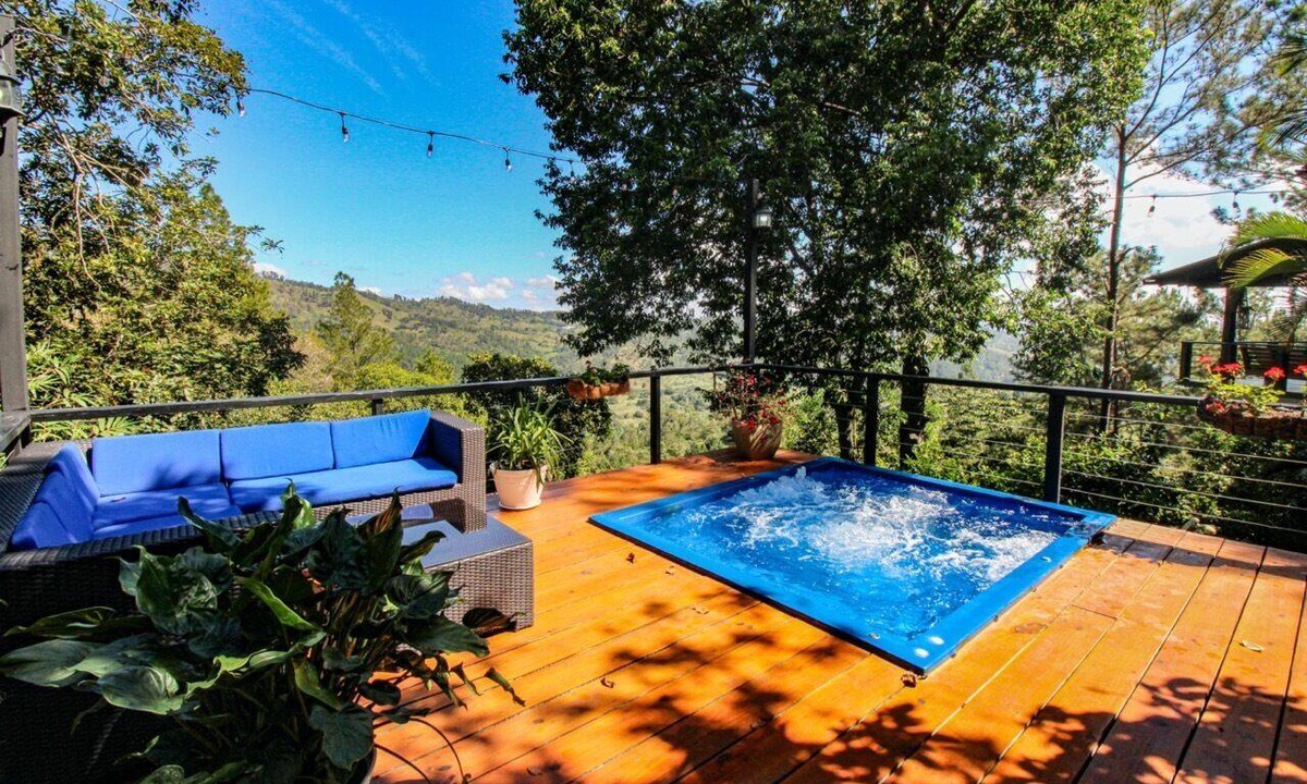 Jarabacoa Ski Chalet | El Sueño: 5-Bedroom Chalet in the Mountains, Quintas del Bosque, Jarabacoa