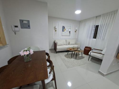 Las Caobas Apartment | Elegancia & Confort 2BR 3 Baños Free Parking Santo Domingo