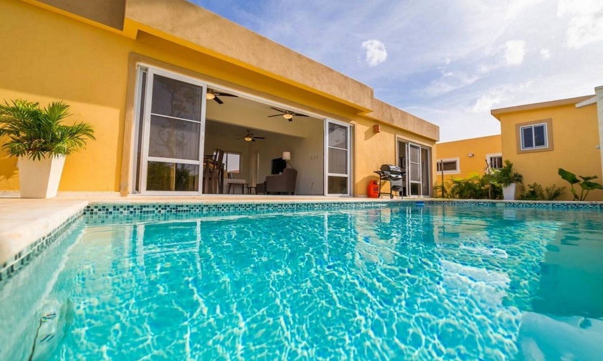 La Mulata Villa | Family-friendly resort, waterpark/tennis/restaurant, free bus to beaches/shops