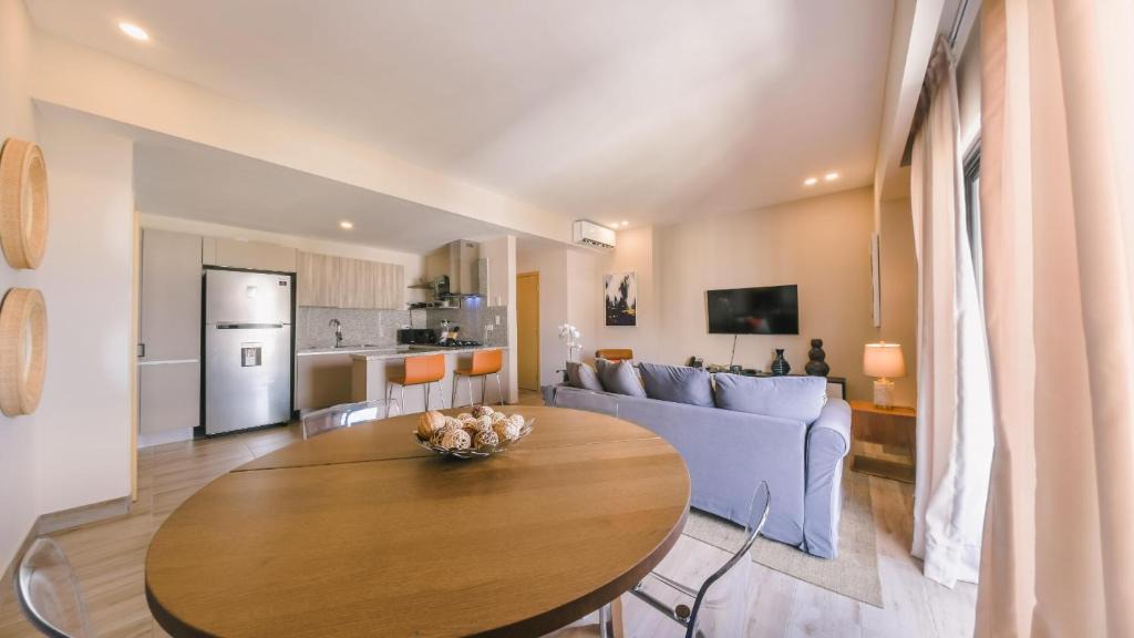 Downtown Santo Domingo Apartment | Fully Serviced Apartment at Regatta Living - 9F