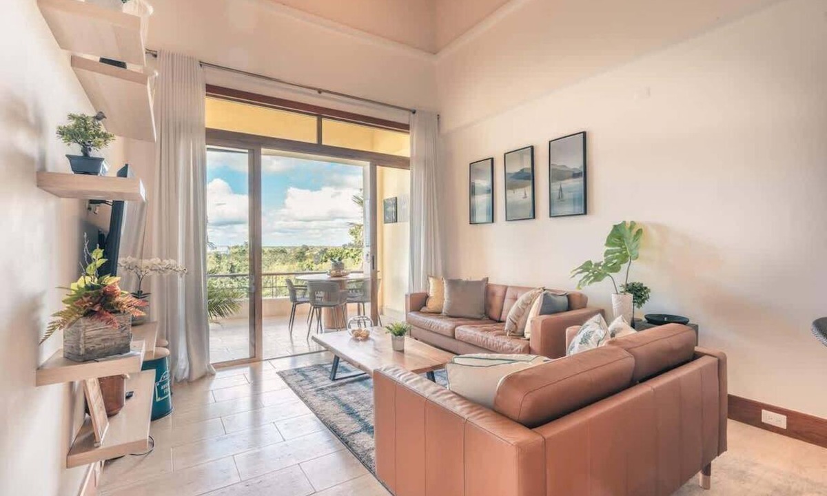 Los Altos Apartment | Golf view apartment with balcony in Casa de Campo
