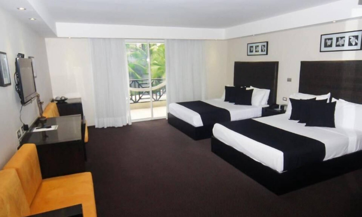 El Callejon Hotel | Hotel Niza Garden Suites
