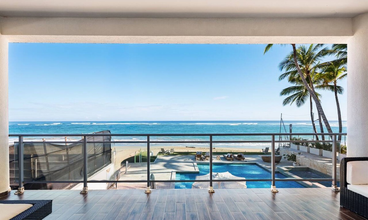 Cabarete Condo | Kite Beach Oceanfront Pool & Hot Tub 203