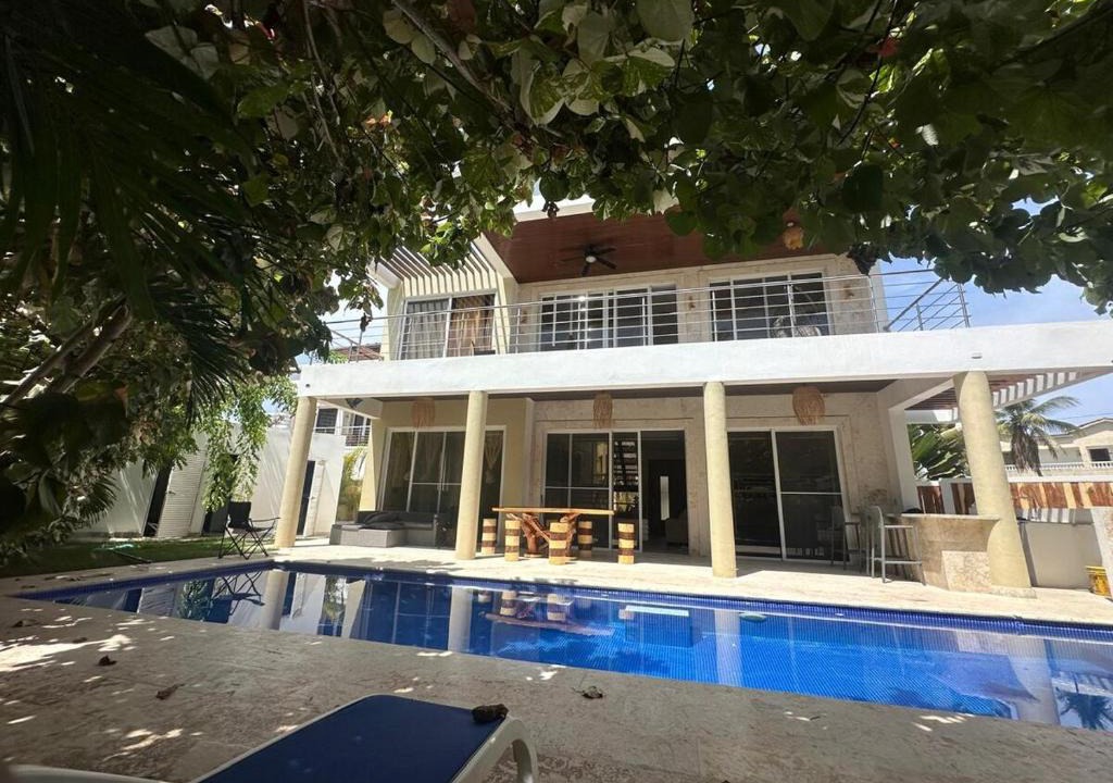Cabarete Villa | Kite Beach Villa 4 Beach views hotel type service