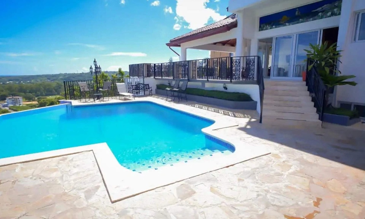 Terramar Estates Villa | Large 10BD party villa, BBQ, ping pong, infinity pool with sea views!