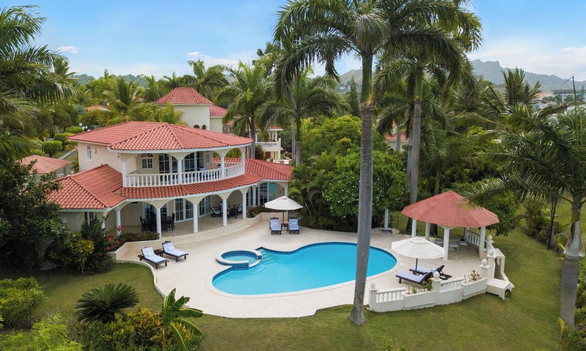 Puerto Plata Resort | Lifestyle Holidays Vacation Club, All-Inclusive 3-6 bedroom Crown Villas P Plata
