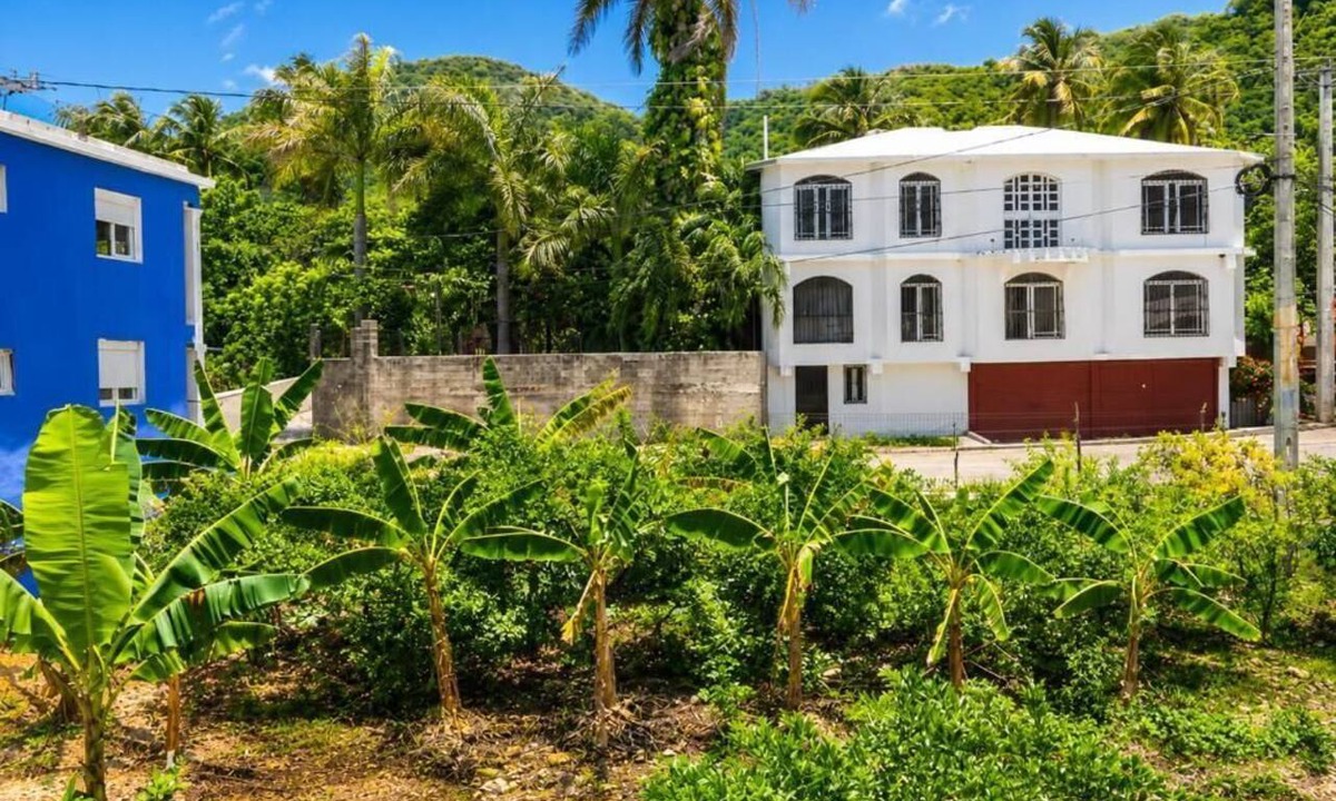 Los Patos House | Los Patos Waterfront Private Suites