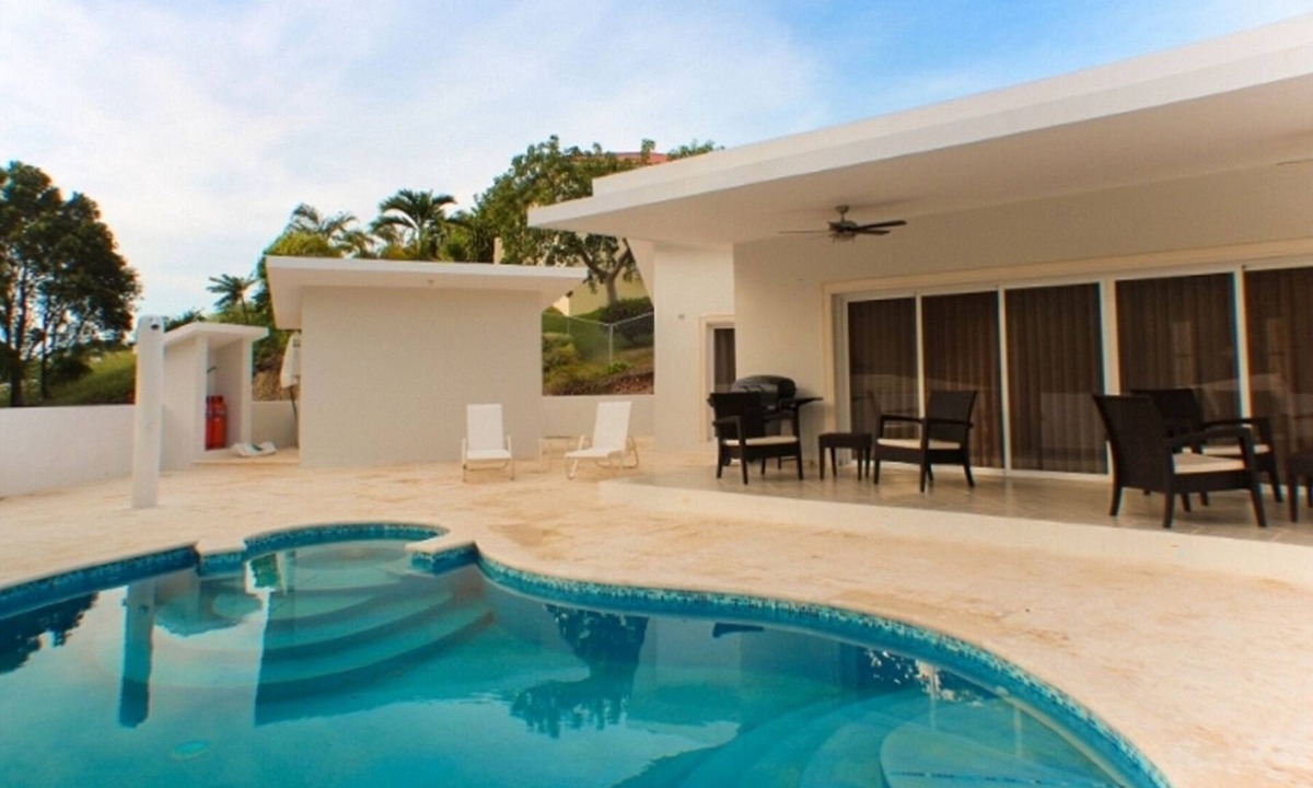 La Mulata Villa | Luxury 2-bedroom villa in gated Sosua residence: internet, cable TV, pool