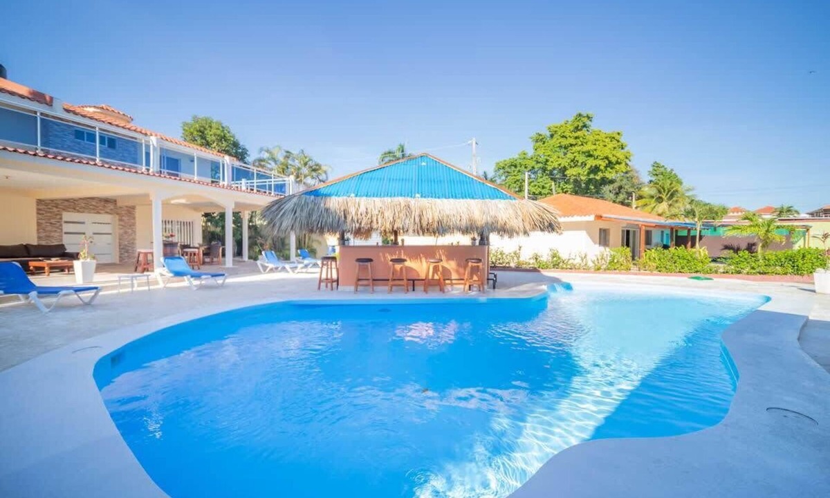 El Batey House | Luxury Villa w/Pool & Bar near Playa Chiquita