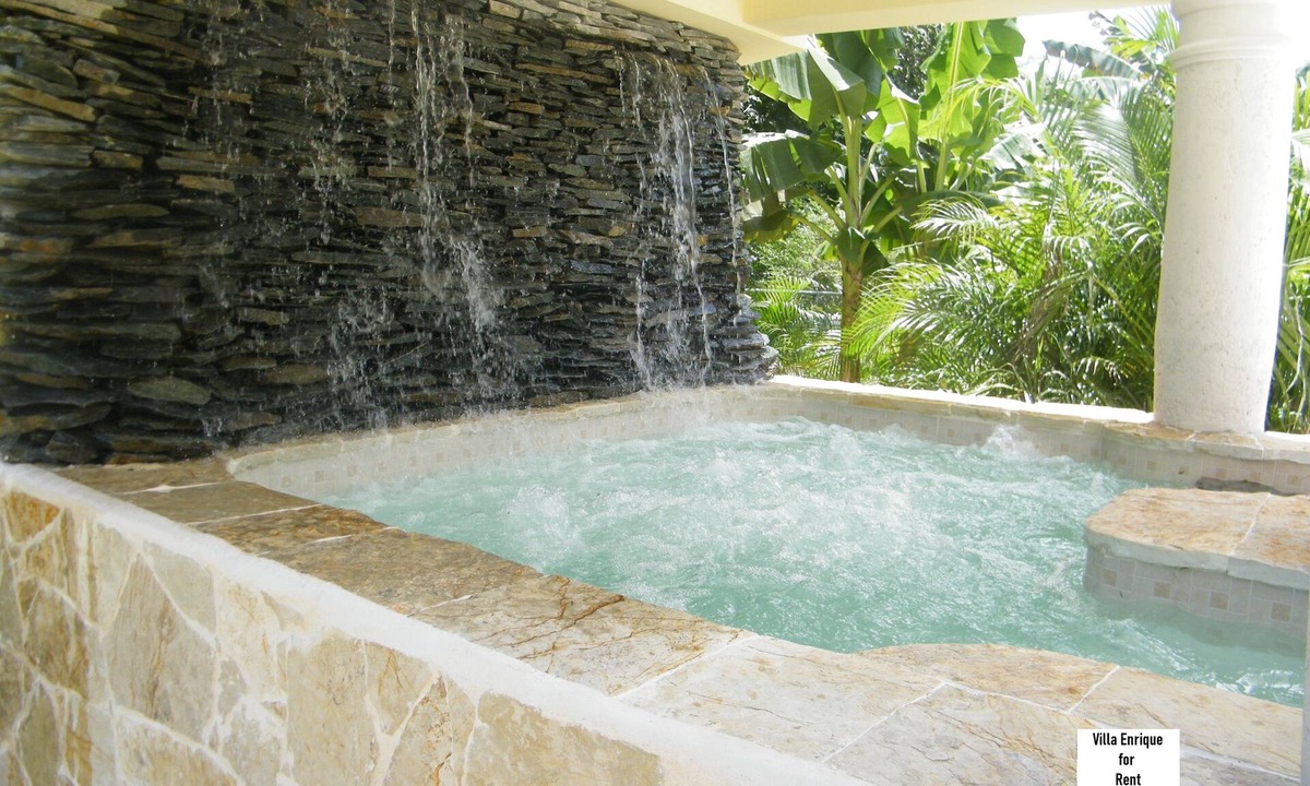 La Mulata Villa | Luxury Villa with private pool & jacuzzi close to the beach