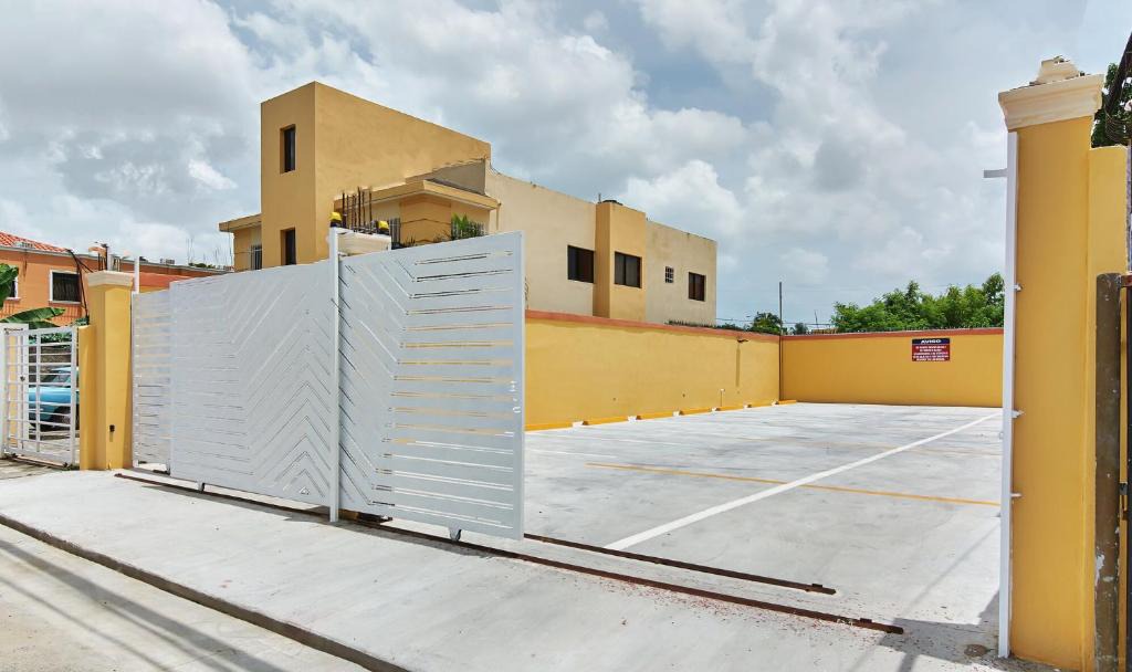 Corales del Sur Apartment | Marina Tropical Suites