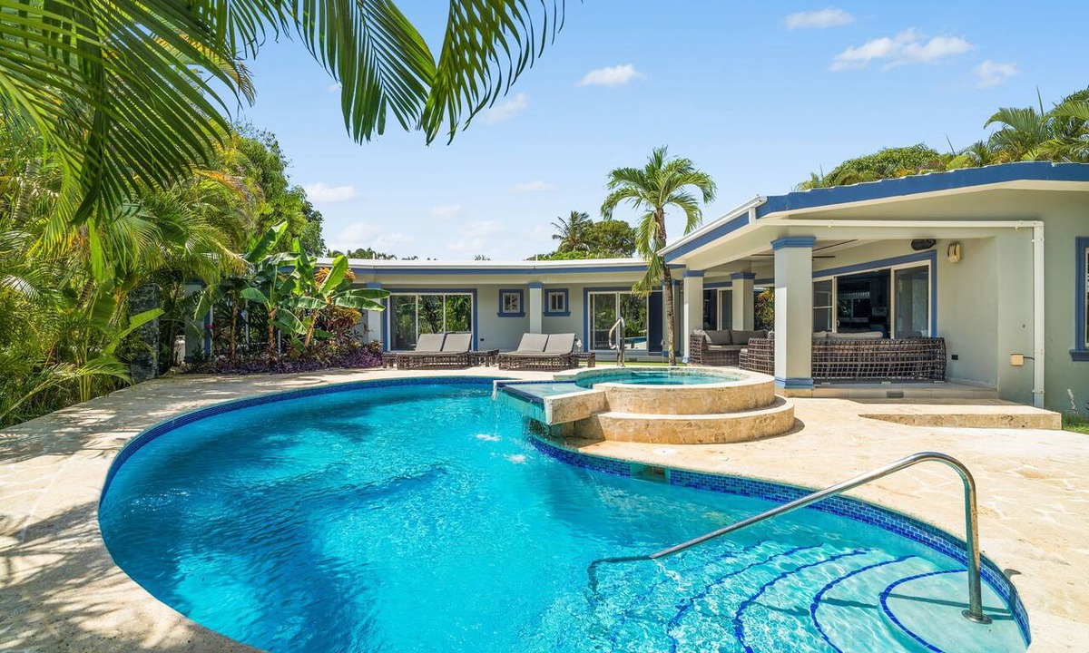 La Mulata House | Marvelous 4-bedroom house with AC in peaceful Sosúa neighborhood