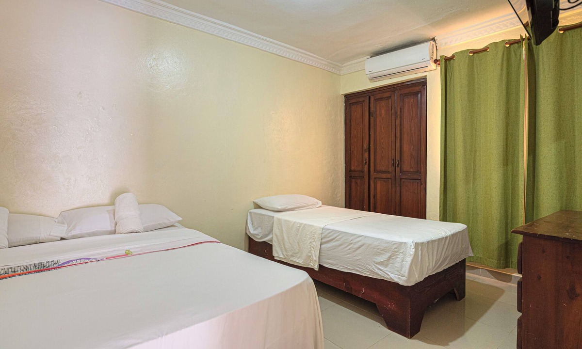 Corales del Sur Apartment | Modern 1-Bedroom Apartment with Private Balcony Fast Wi-Fi Free Parking