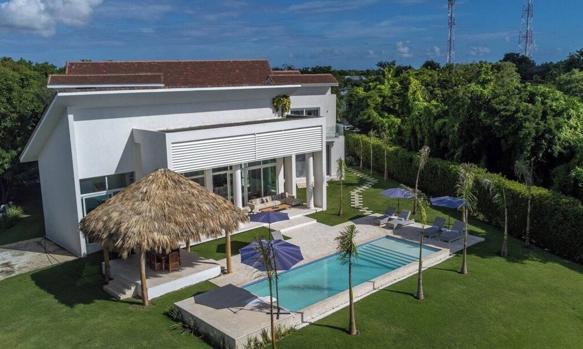 Punta Cana House | Modern 5-Bedroom Luxury Villa with Pool, Beach & Golf in Punta Cana Resort