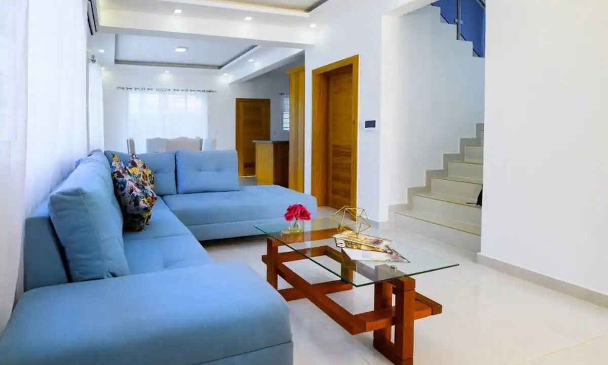 Los Maestros Villa | New Villa 3 bedrooms - 5 Minutes From Beach