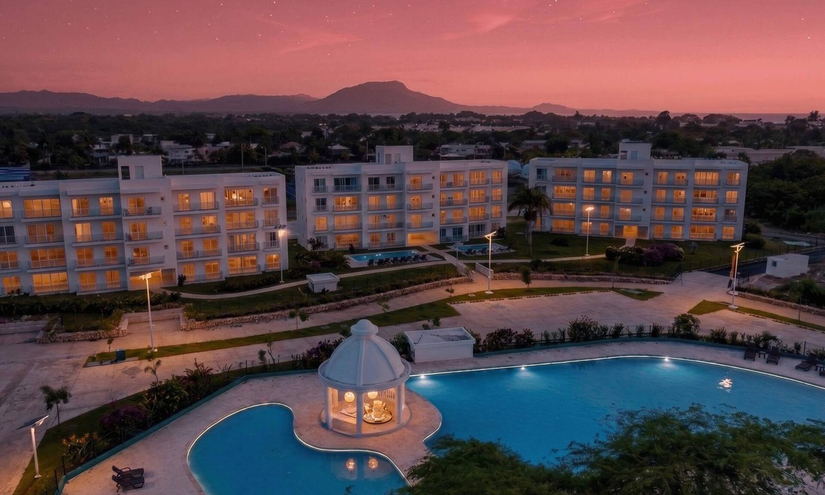 Sosua Apartment | Ocean Village Studio: Pool View, Fast WiFi,