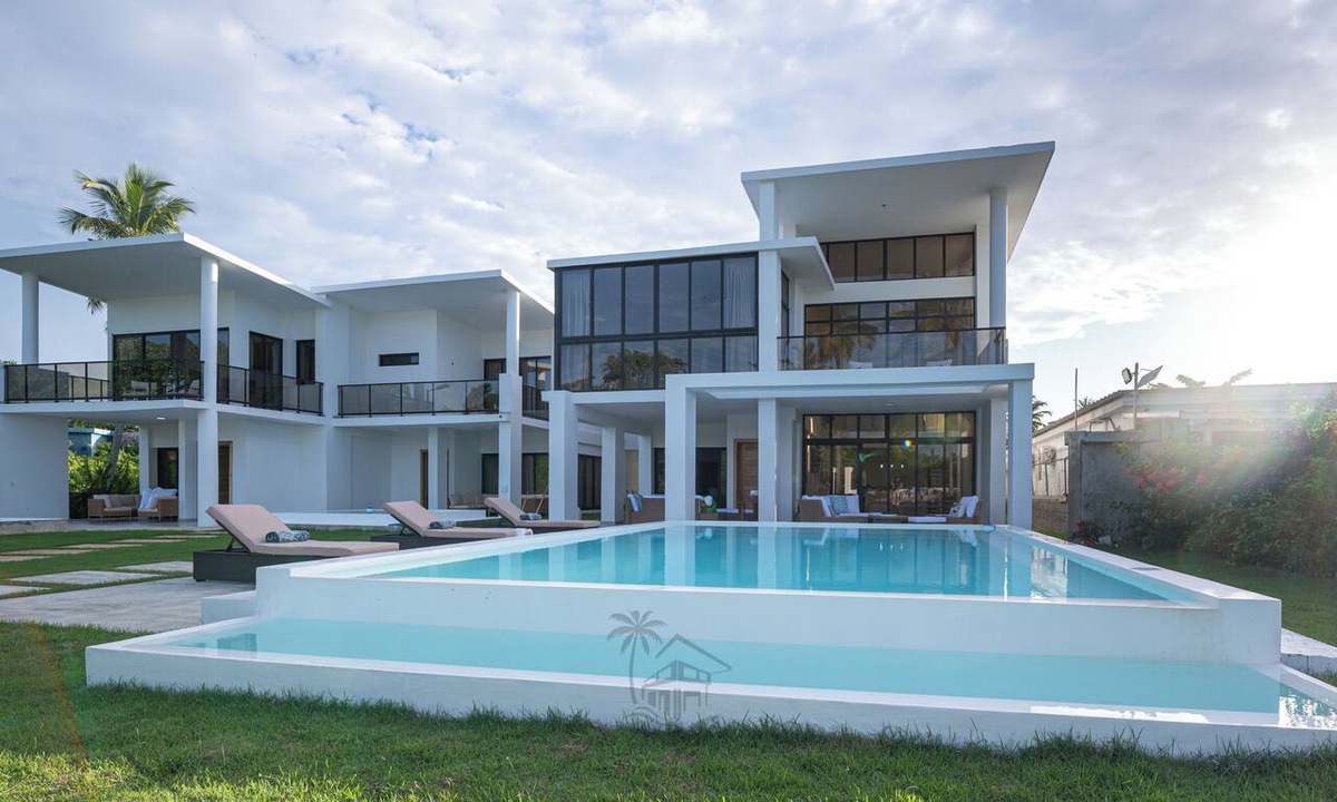 Las Galeras House | Panoramic Ocean View-Villa RI-Minutes from the Beach in Las Galeras Samana-Pool