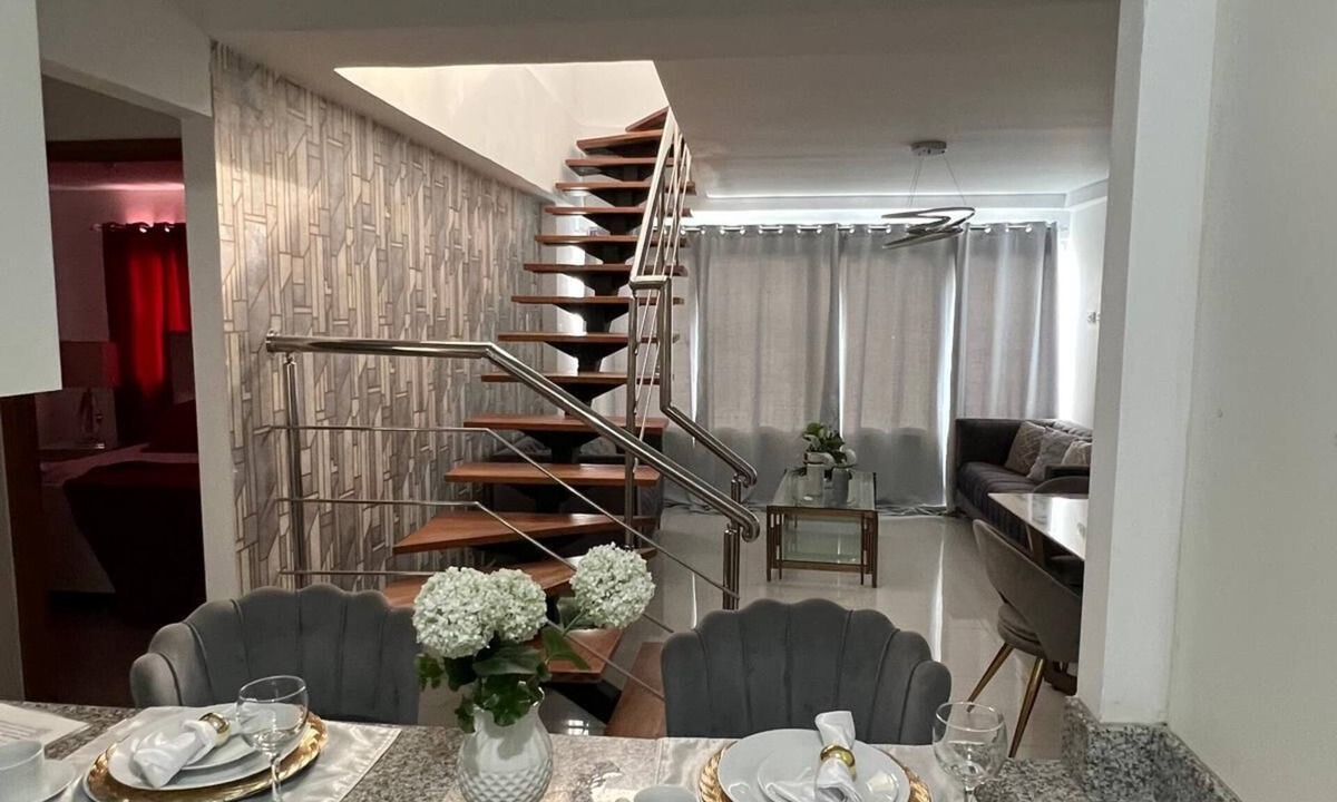 Honduras del Norte Condo | Penthouse 2BR w/Private Rooftop Terrace + Views