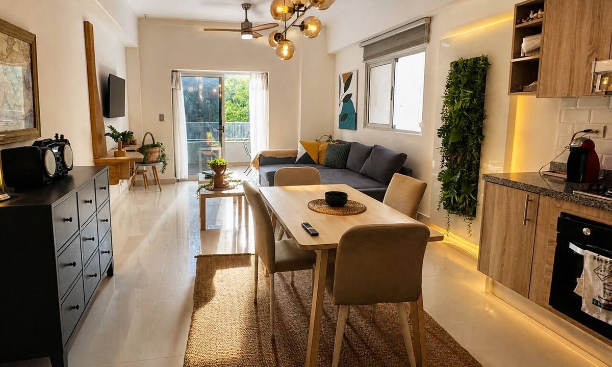 Ciudad Universitaria Apartment | Private terrace stay near the Malecón