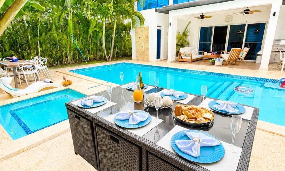 Sosua Villa | Sleeps up to 16 | Family Villa w/Bunk Room & Spa