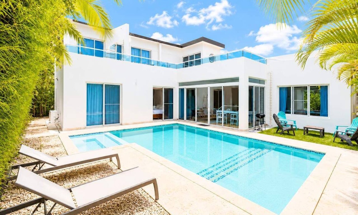 Sosua Villa | Sleeps up to 9 | Family Retreat, Pool & Jacuzzi