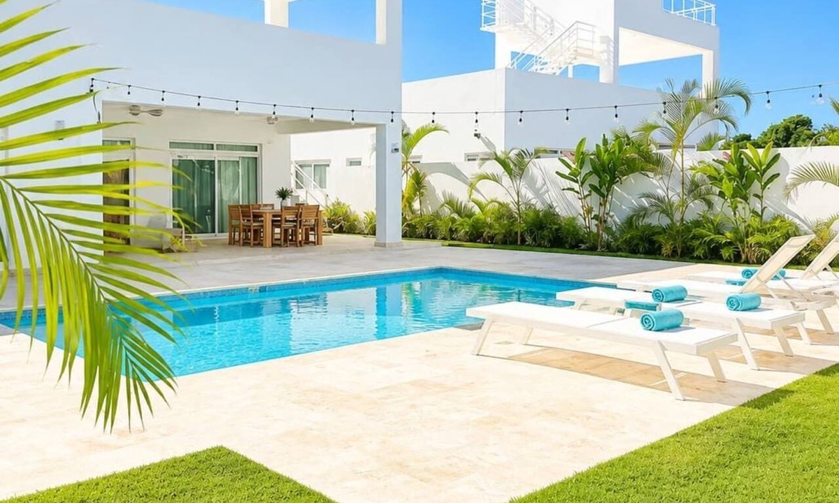 Playa Chiquita Villa | Solana | Pool, Rooftop, Coastal Retreat & Sleeps 7