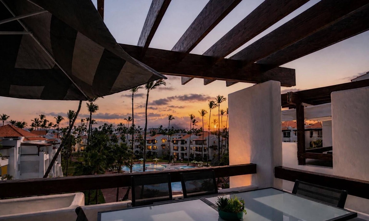 Bavaro Apartment | Stunning 2-BDR apartment with pool/sea view I-403