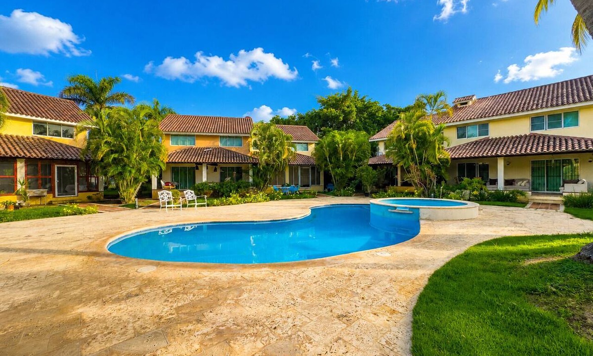 Villas Del Mar Villa | Villa | 3BR| Daily Cleaning| BBQ On Site | Pool