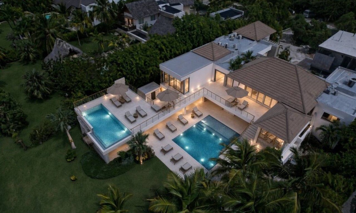 Punta Cana Villa | Villa Espada: Grand 8-Bedroom Estate w/pools, Eden Roc beach club, staff & golf carts