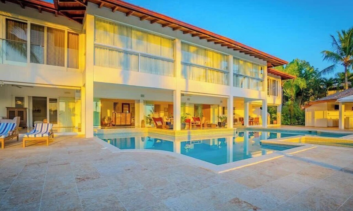 Las Lomas House | Villa Vega de Palma. Luxurious villa .Golf view