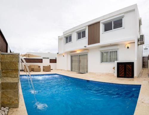 Punta Cana Villa | Villa with Pool and BBQ 5 mins Downtown Punta Cana