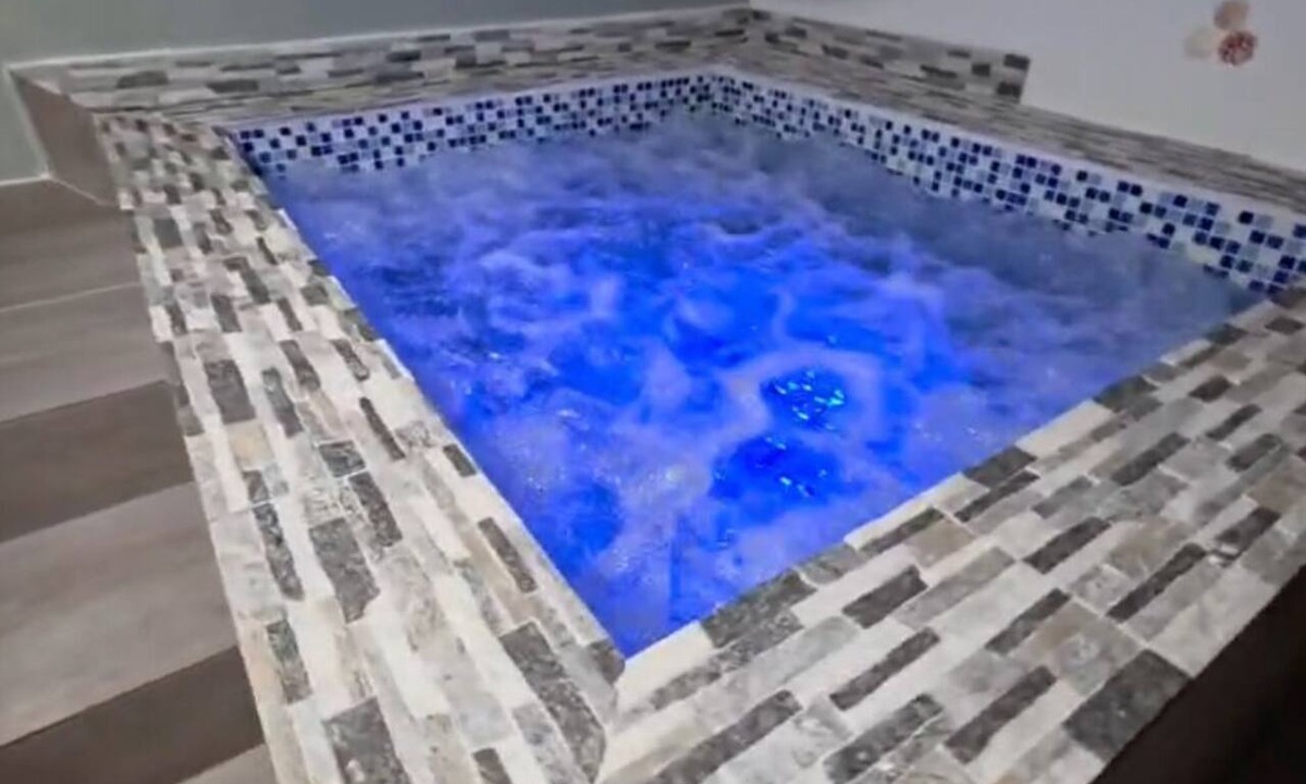 La Romana Apartment | Your cozy SPA feeling with your in house huge jacuzzi awaits you 400m from beach