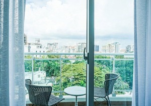 Modern 1BR apartment with wifi, AC, gym and view near Bluemall in Santo Domingo