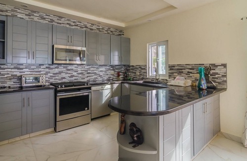 Cabarete Villa | Guest-friendly 7BD beachfront villa in central Cabarete, with amazing sea views!