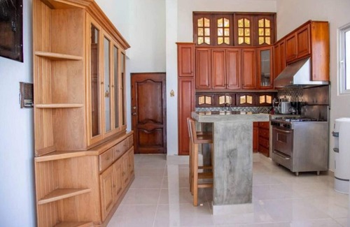 Terramar Estates Villa | Large 10BD party villa, BBQ, ping pong, infinity pool with sea views!