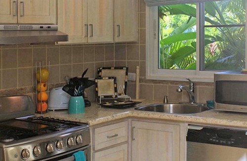 Urbanizacion Tavarez Villa | 2BD inexpensive guest-friendly villa with pool in central Sosua, low downpayment