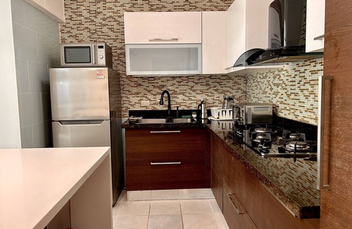 Playa Bibijagua Apartment | 2BR Walk to Beach, Pool, Jacuzzi & Free Parking