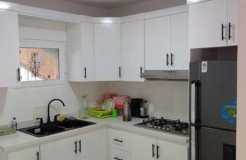 Paraiso Apartment | 3-bedroom apartment in lovely Paraíso with AC
