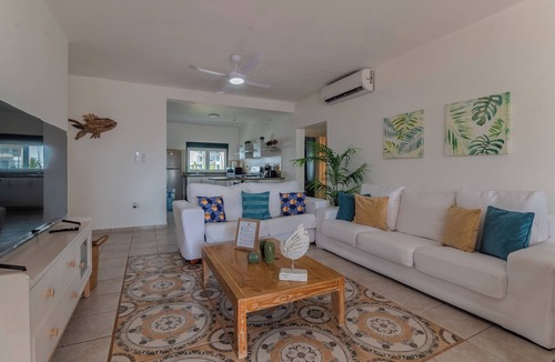 El Cortecito Apartment | 3-bedroom beachfront apartment in Stanza Mare