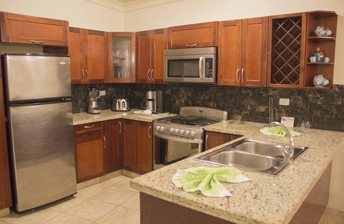 La Mulata Villa | 3BD 3BTH guest-friendly villa with pool in gated residence. Free shuttle bus!