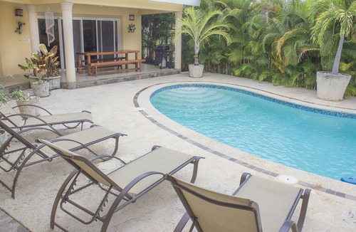 La Mulata Villa | 3BD 3BTH guest-friendly villa with pool in gated residence. Free shuttle bus!