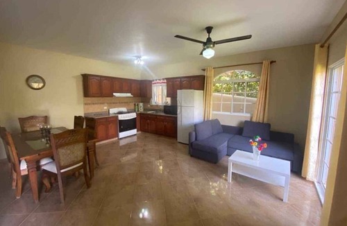Urbanizacion Tavarez Villa | 4BD/4BTH guest-friendly villa with private pool, near everything in Sosua
