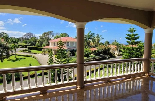 Urbanizacion Tavarez Villa | 4BD/4BTH guest-friendly villa with private pool, near everything in Sosua